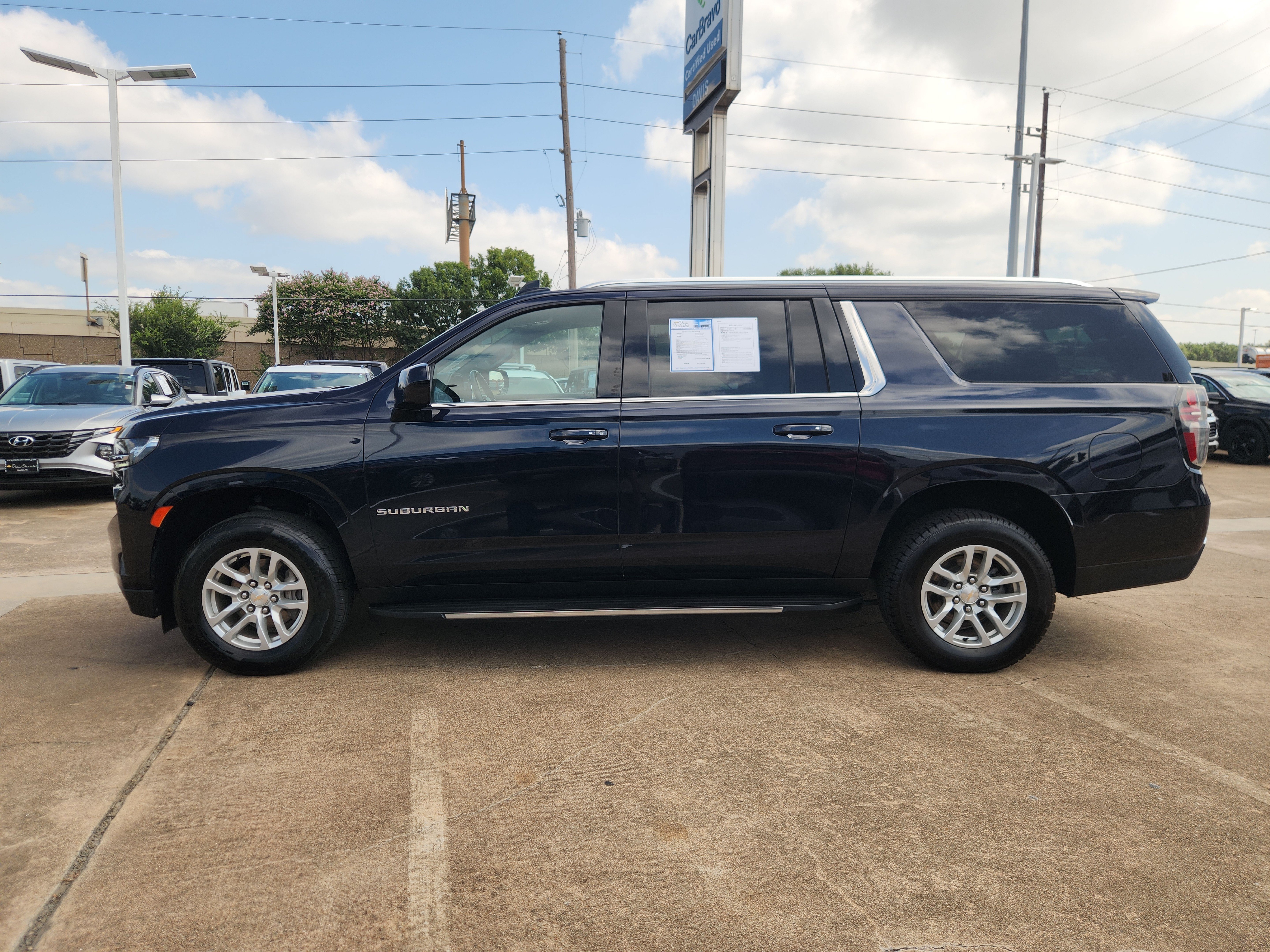 Certified 2024 Chevrolet Suburban LT AWD/4WD image 5