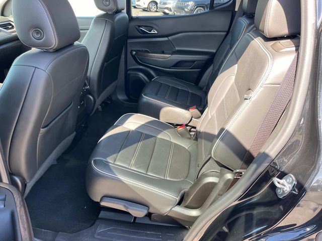 Used 2022 GMC Acadia Denali w/ Denali Ultimate Package AWD/4WD image 9