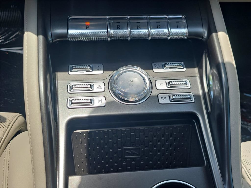 New 2026 Lincoln Nautilus Reserve AWD/4WD image 15