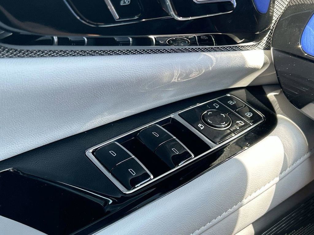 Used 2026 Cadillac Optiq Luxury 1 image 23