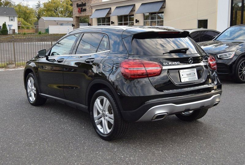 Used 2020 Mercedes-Benz GLA 250 4MATIC image 5