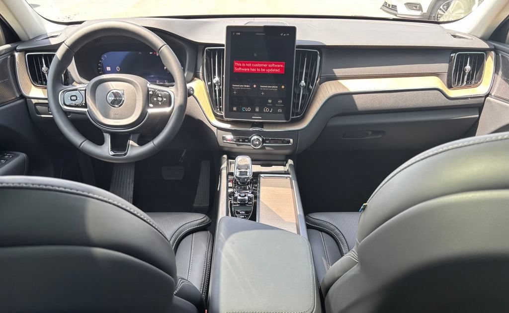 New 2026 Volvo XC60 T8 Ultra w/ Protection Package Premier AWD/4WD image 10