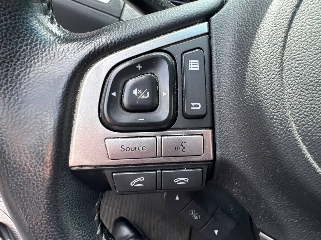 Used 2015 Subaru Legacy 2.5i Premium AWD/4WD image 16