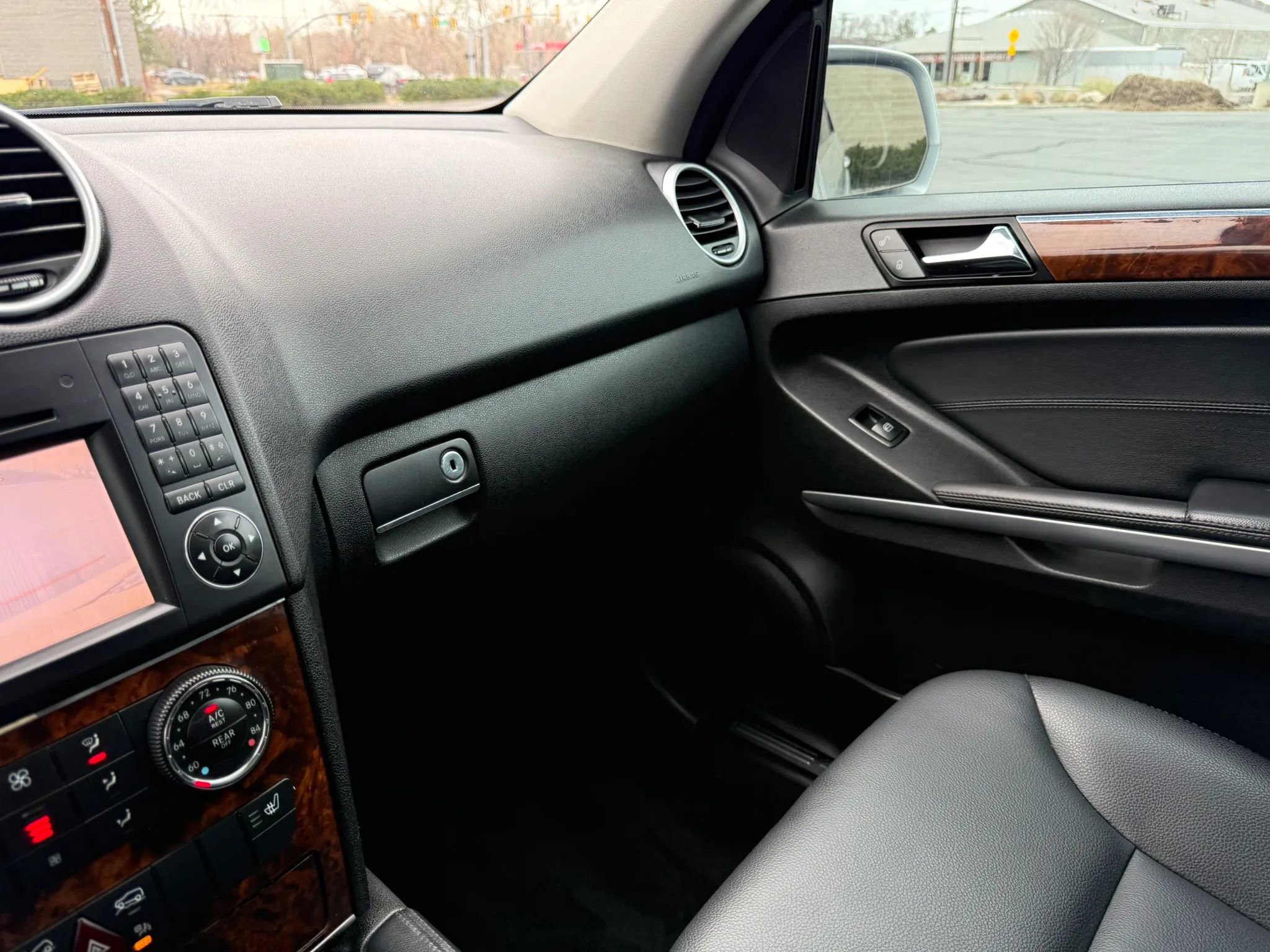 Used 2010 Mercedes-Benz ML 550 4MATIC image 23