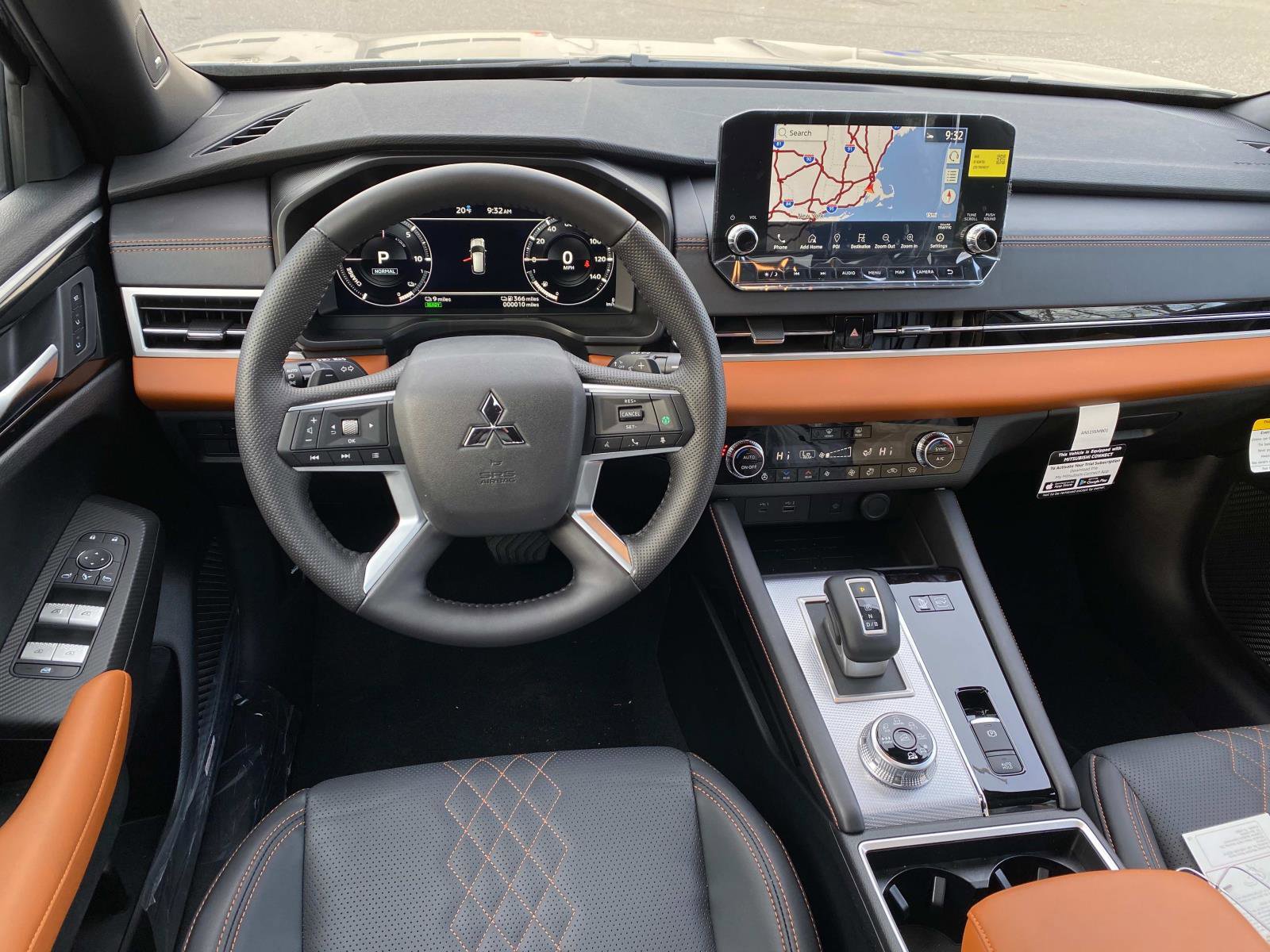 New 2025 Mitsubishi Outlander 4WD Plug-In Hybrid image 8