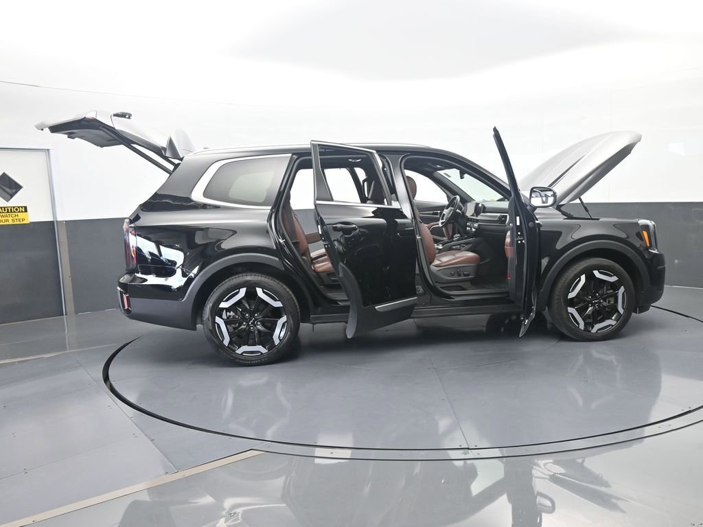 Used 2024 Kia Telluride EX w/ EX Captain's Chair Package FWD image 74