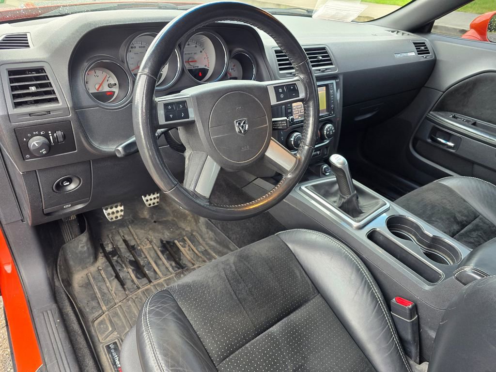 Used 2009 Dodge Challenger SRT8 RWD image 10