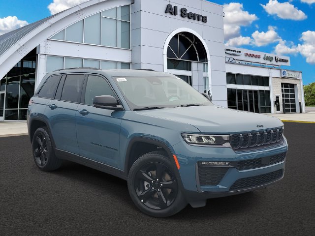 New 2026 Jeep Grand Cherokee Limited w/ Limited Altitude Package AWD/4WD image 1