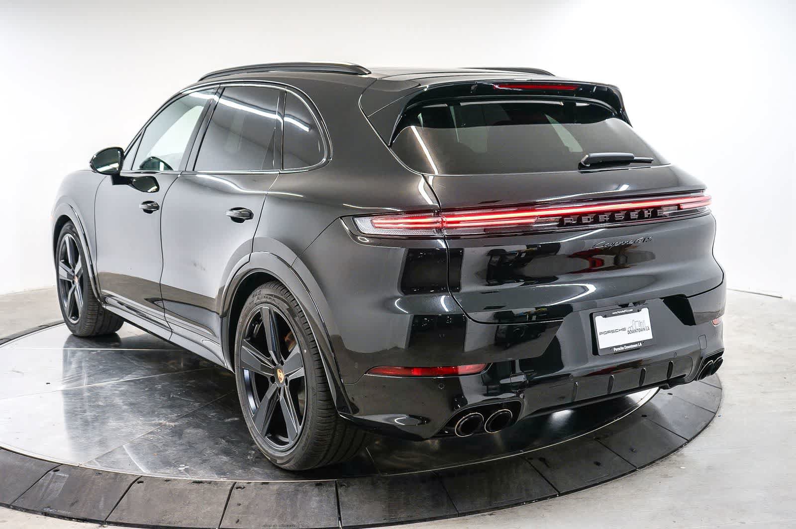 New 2026 Porsche Cayenne GTS AWD/4WD image 3