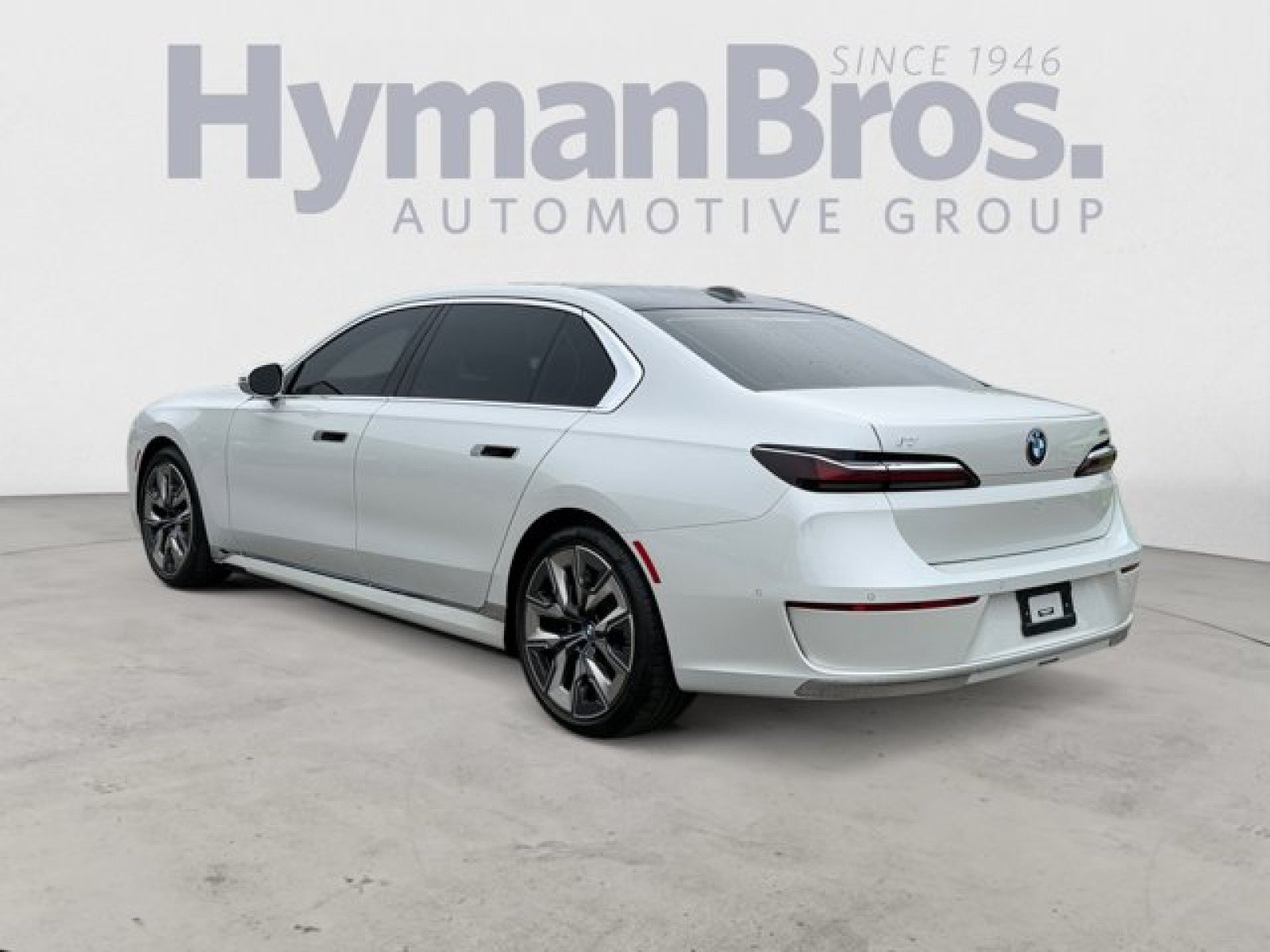 Used 2023 BMW i7 xDrive60 AWD/4WD image 5