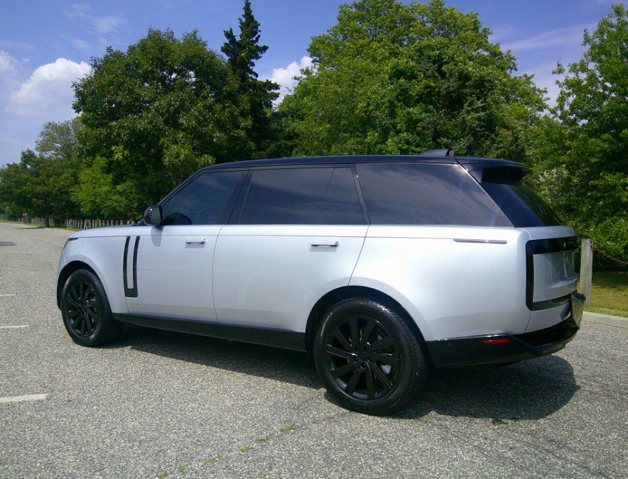 Used 2024 Land Rover Range Rover Long Wheelbase SE AWD/4WD image 13