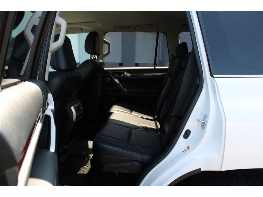 Used 2015 Lexus GX 460 Luxury AWD/4WD image 12