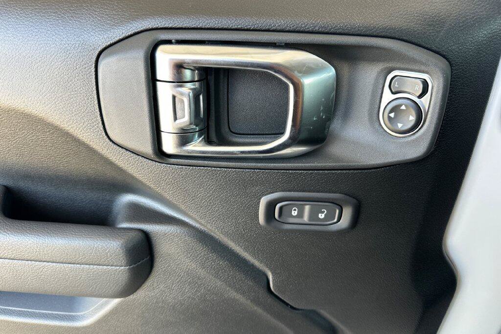 New 2025 Jeep Gladiator Sport AWD/4WD image 8