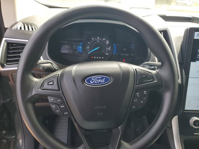 Used 2023 Ford Edge SE image 27