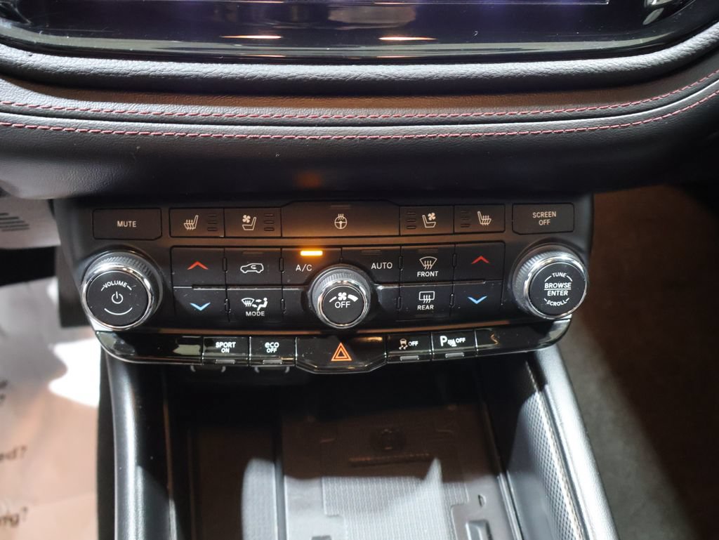 Used 2022 Dodge Durango R/T w/ Trailer Tow Group IV AWD/4WD image 28