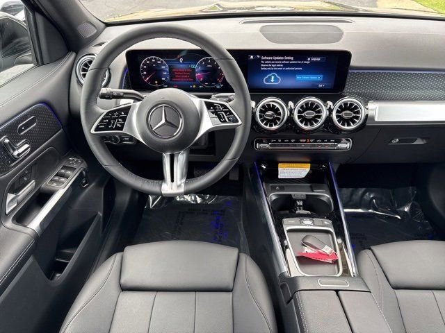 New 2025 Mercedes-Benz GLB 250 image 13