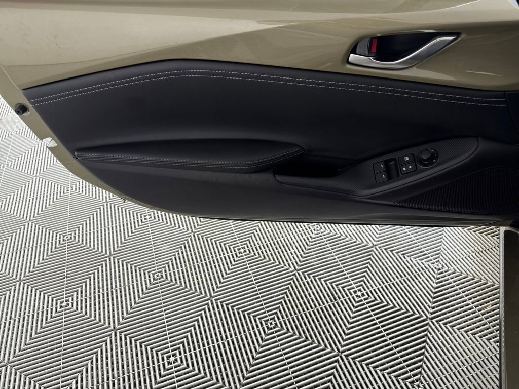 Used 2023 MAZDA MX-5 Miata Grand Touring image 10
