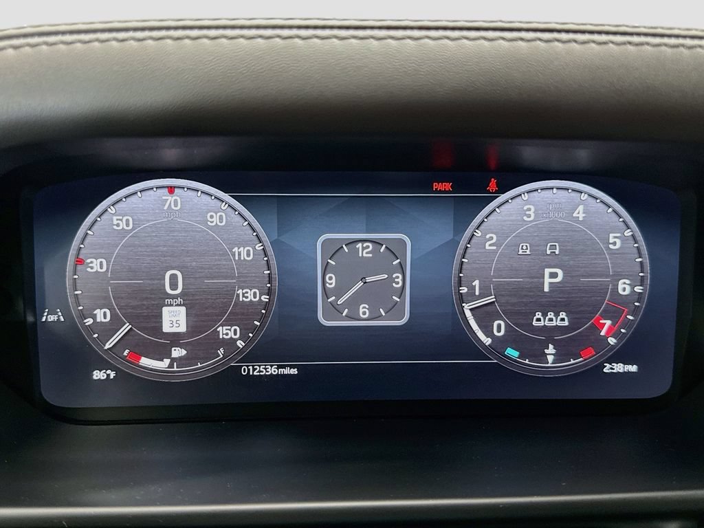 Used 2024 Land Rover Defender 90 V8 AWD/4WD image 13
