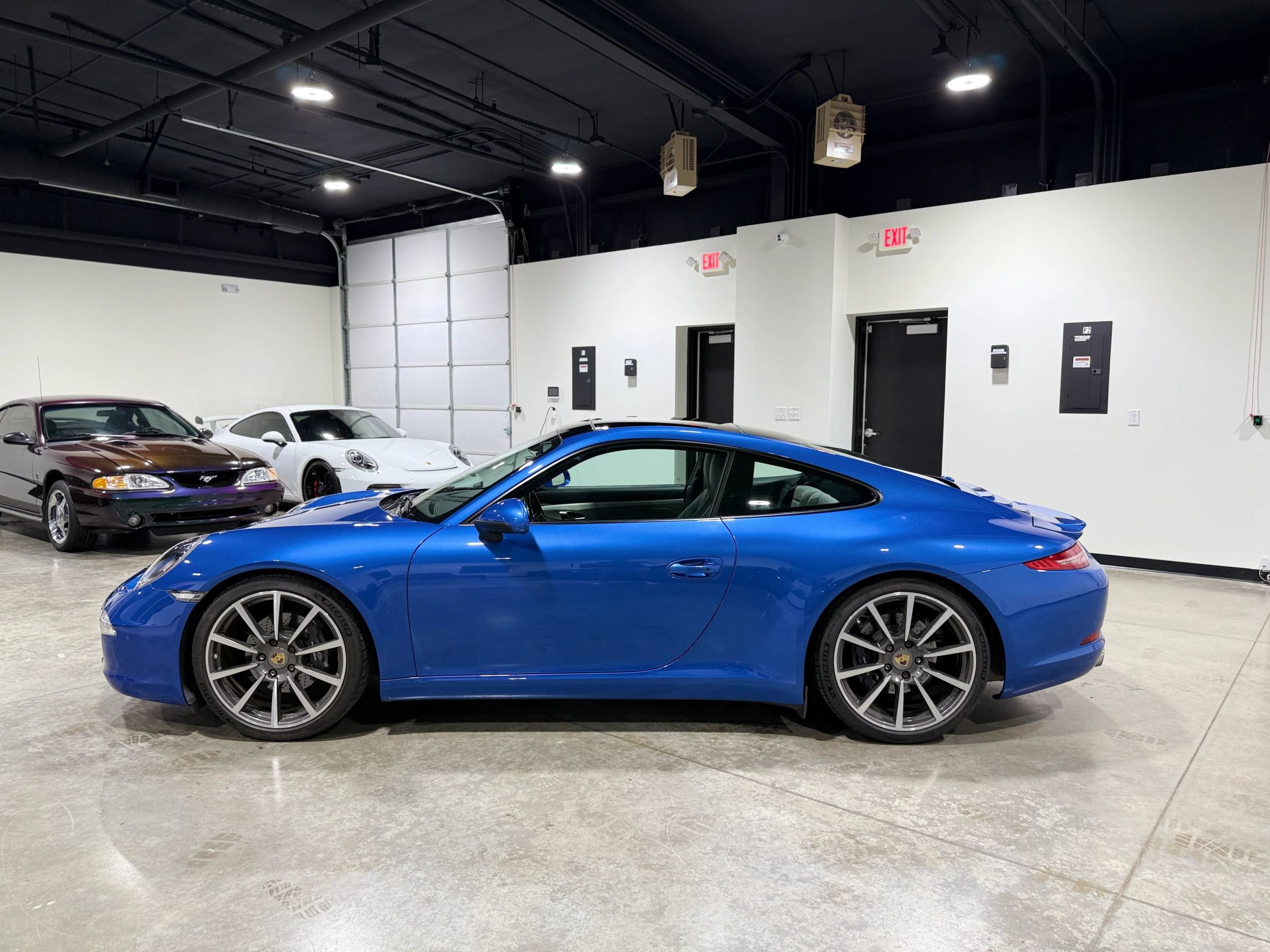 Used 2015 Porsche 911 Carrera image 8