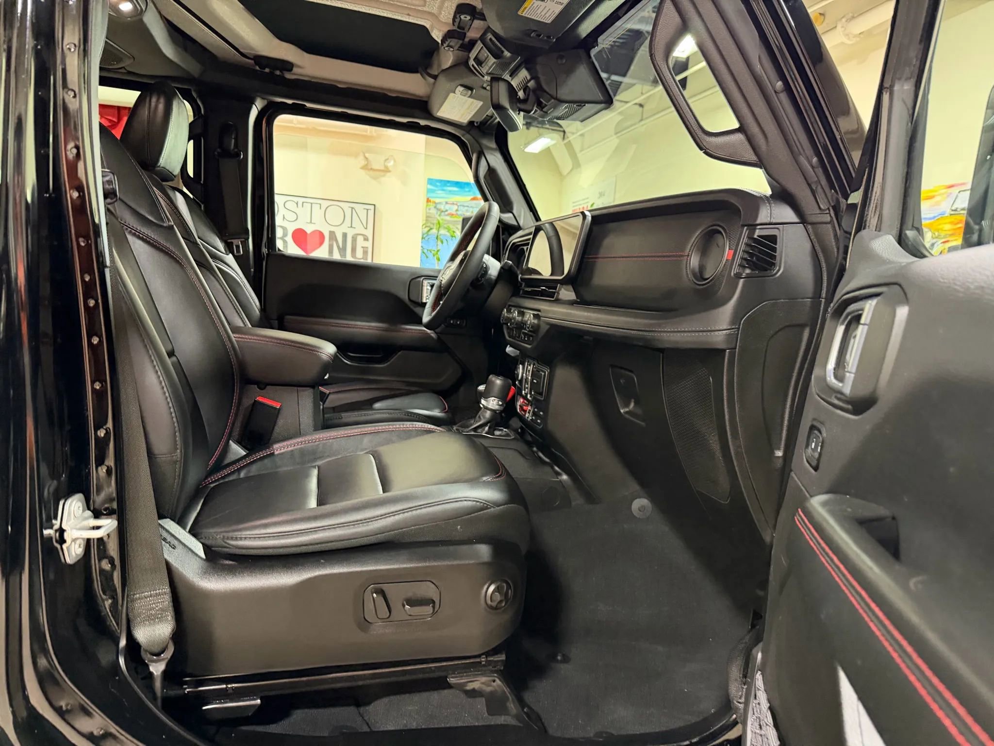 Used 2024 Jeep Wrangler Unlimited Rubicon image 44