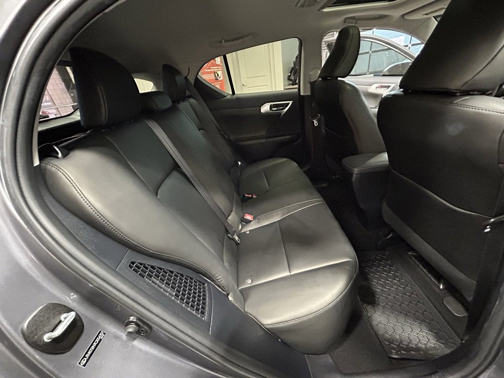 Used 2012 Lexus CT 200h Premium image 41