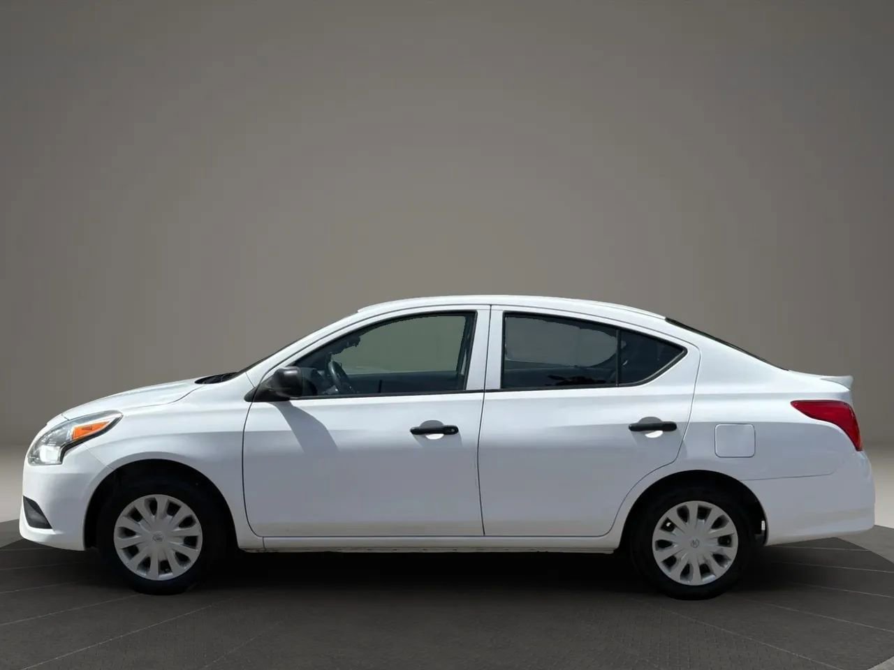 Used 2015 Nissan Versa S Plus FWD image 9
