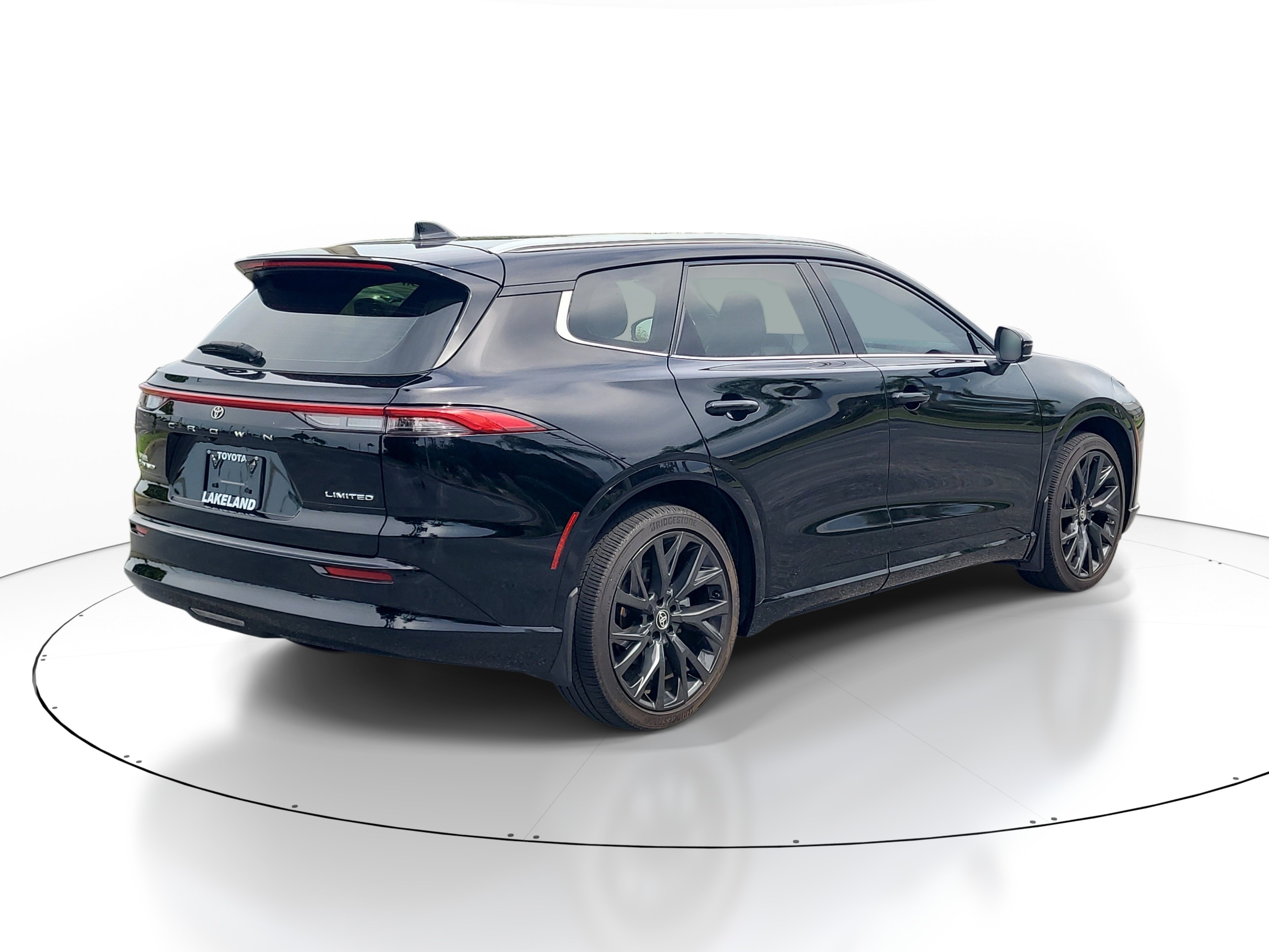 Certified 2025 Toyota Crown Signia AWD/4WD image 7