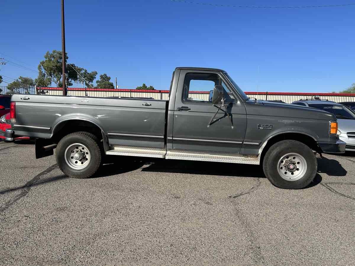 Used 1989 Ford F250 4x4 Regular Cab image 5