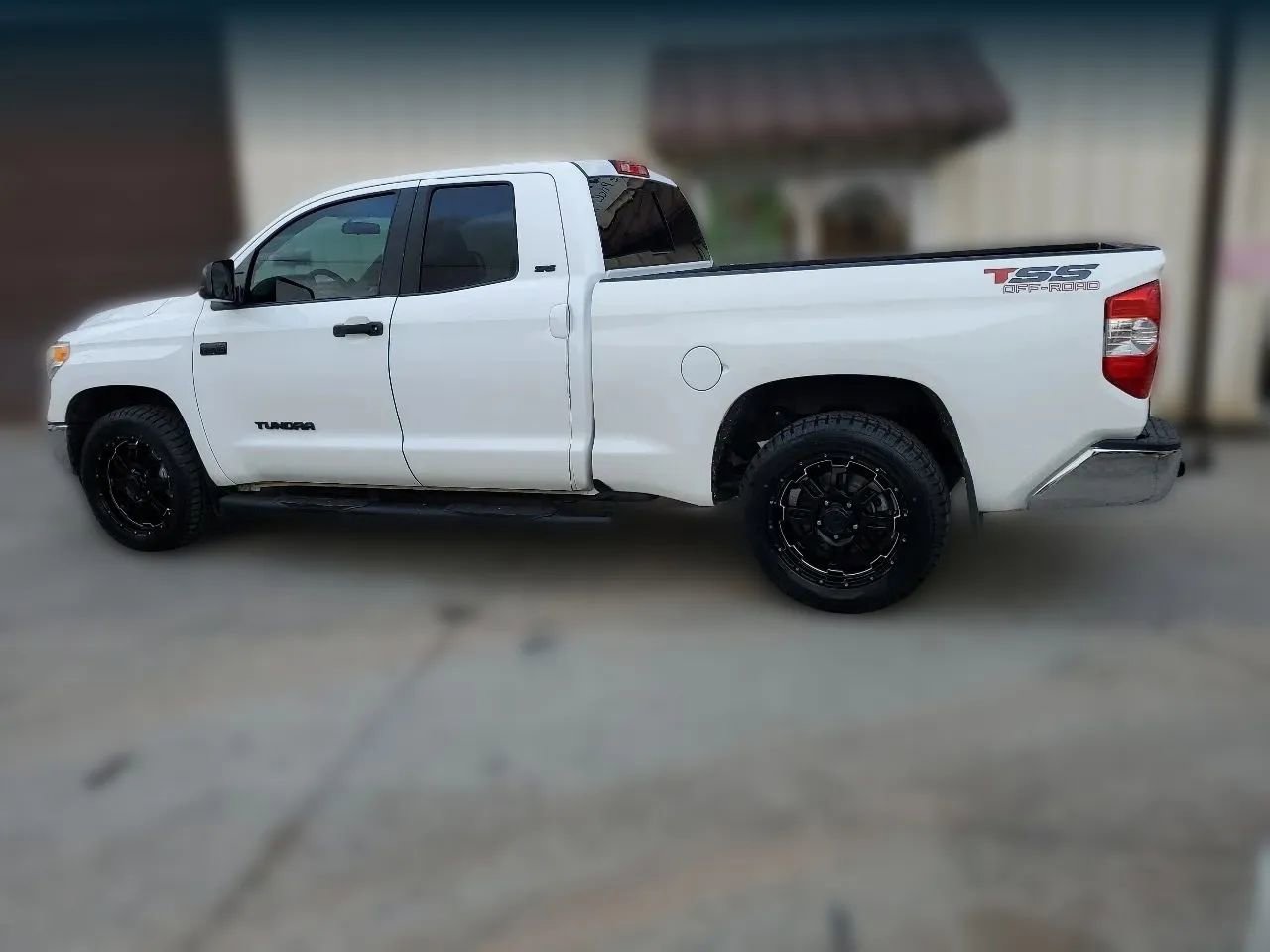 Used 2016 Toyota Tundra SR5 RWD image 7