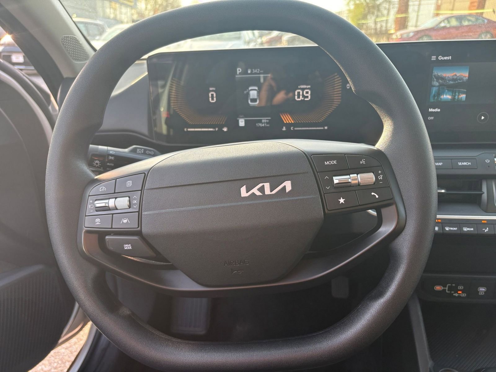 Used 2025 Kia K4 FWD image 27