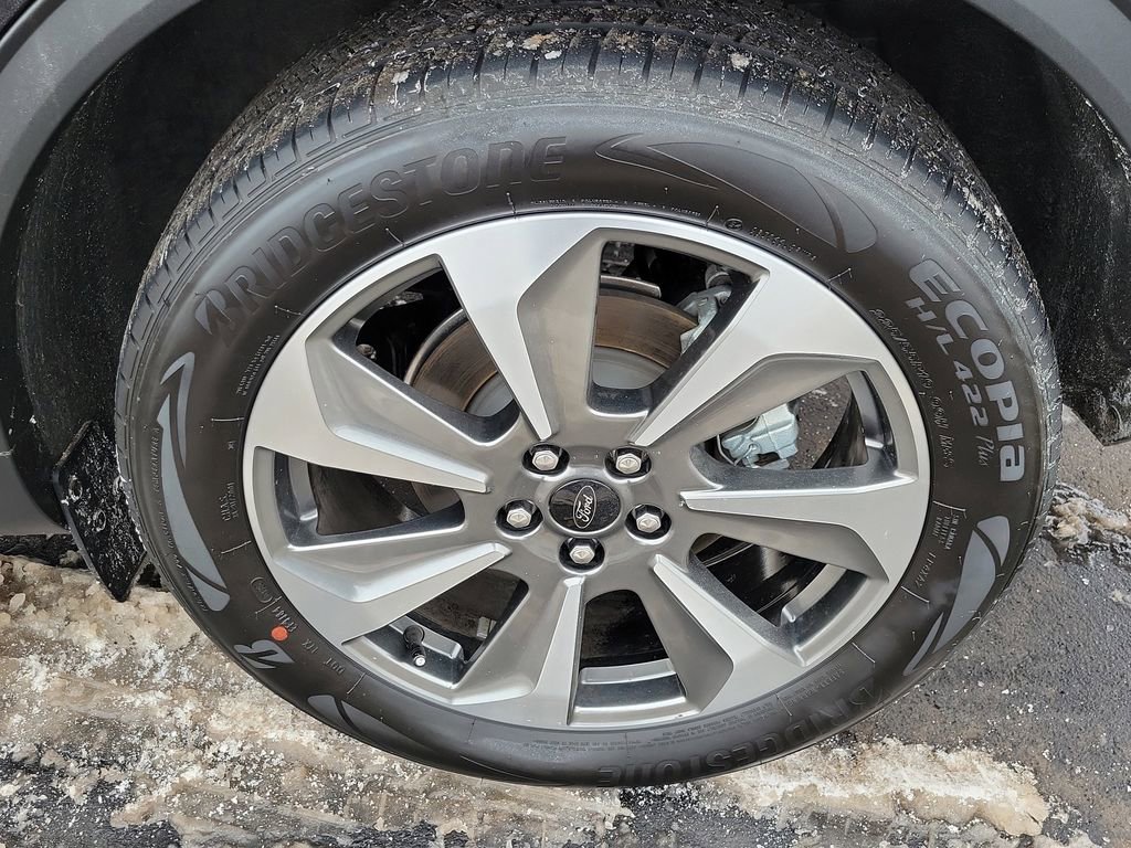 Certified 2025 Ford Escape Platinum AWD/4WD image 5