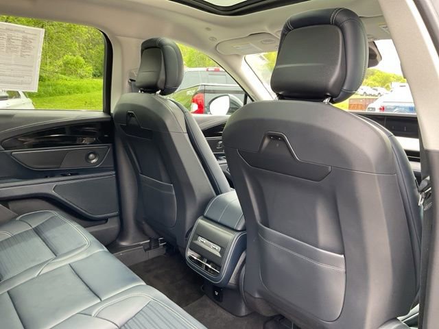 Used 2025 Lincoln Nautilus Reserve AWD/4WD image 48