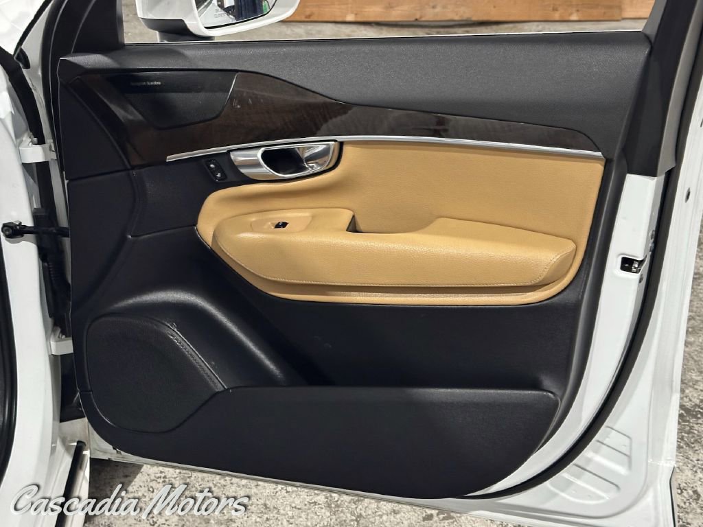 Used 2019 Volvo XC90 T6 Momentum image 24