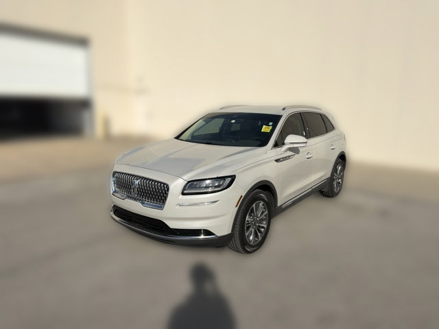 Used 2022 Lincoln Nautilus FWD w/ Premium Package image 12