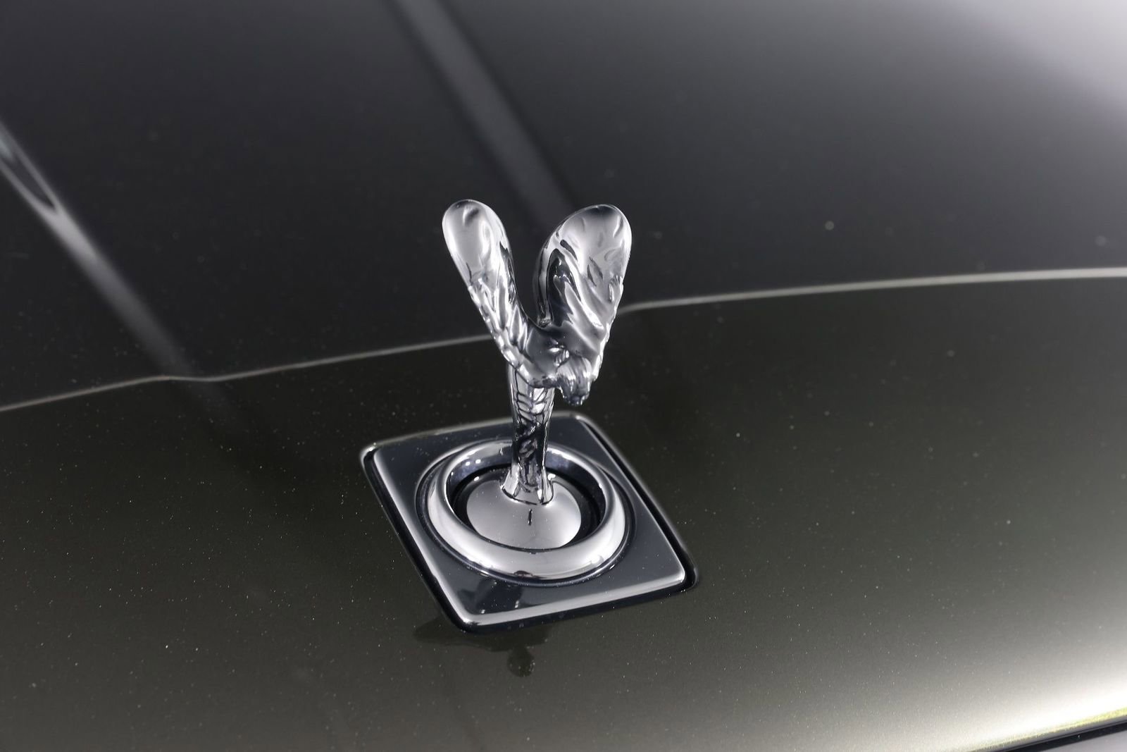 Certified 2023 Rolls-Royce Cullinan Black Badge w/ Driver's Package image 30