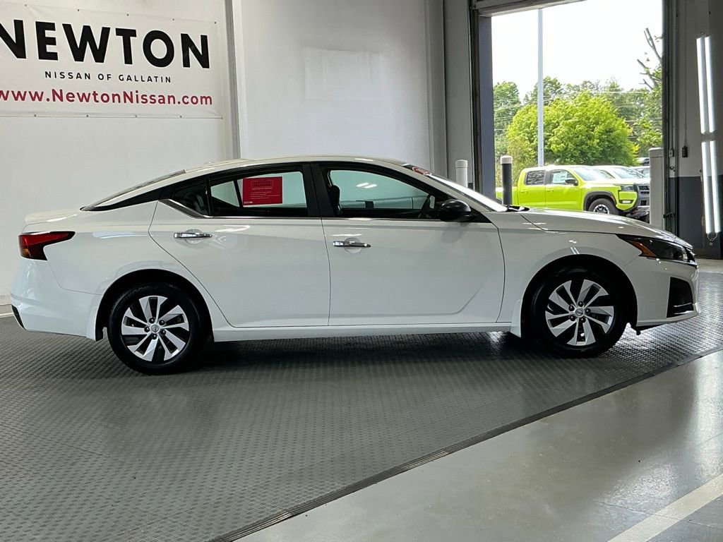 Used 2025 Nissan Altima 2.5 S FWD image 24