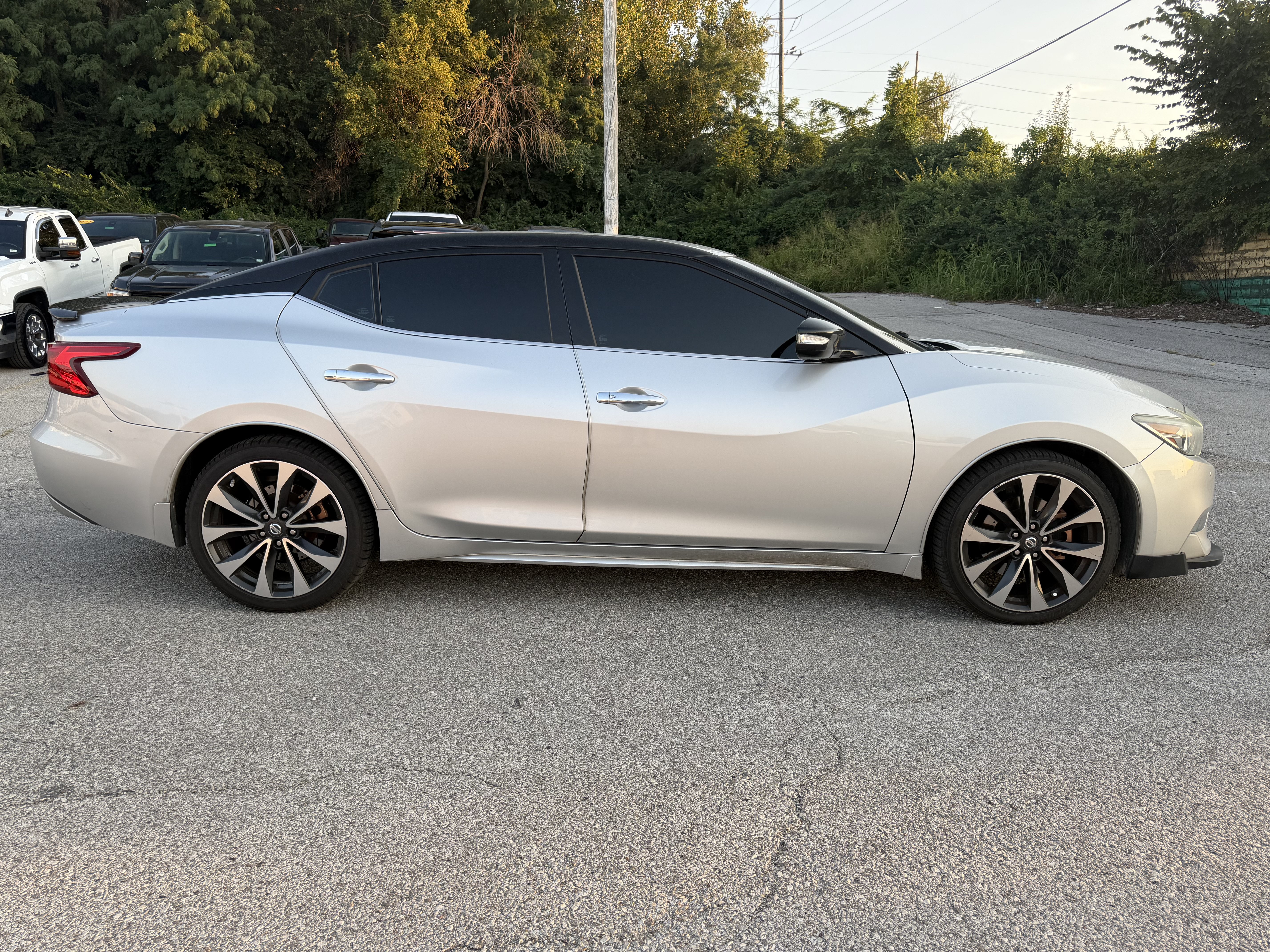 Used 2016 Nissan Maxima SR FWD image 8