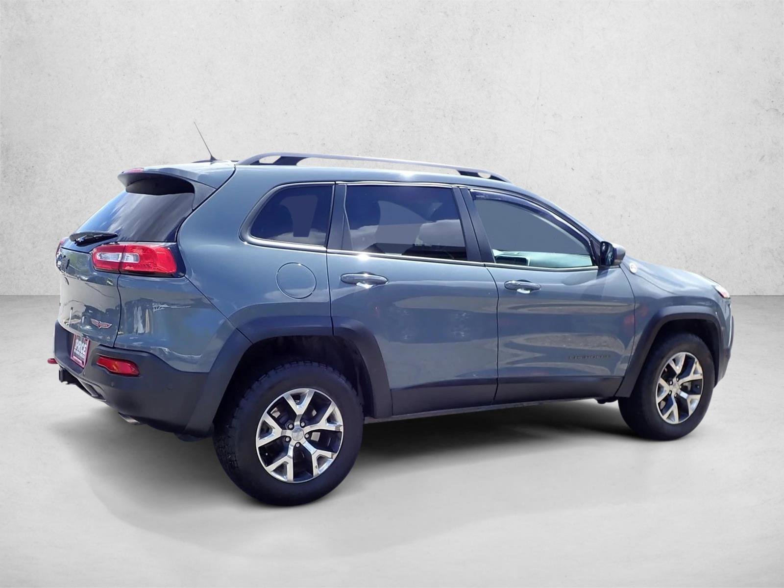 Used 2014 Jeep Cherokee Trailhawk w/ Technology Group AWD/4WD image 4