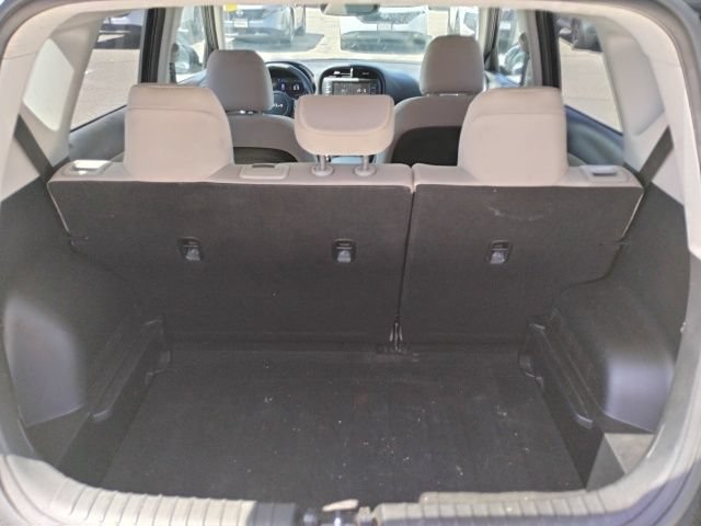 Used 2024 Kia Soul LX w/ Option Group 015 FWD image 6