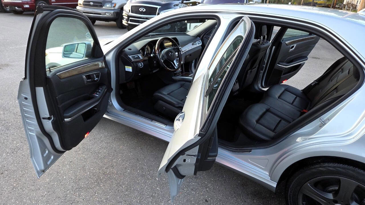 Used 2014 Mercedes-Benz E 350 4MATIC Sedan image 24