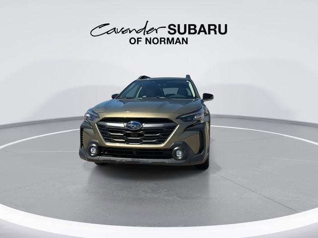 Used 2025 Subaru Outback Premium image 3