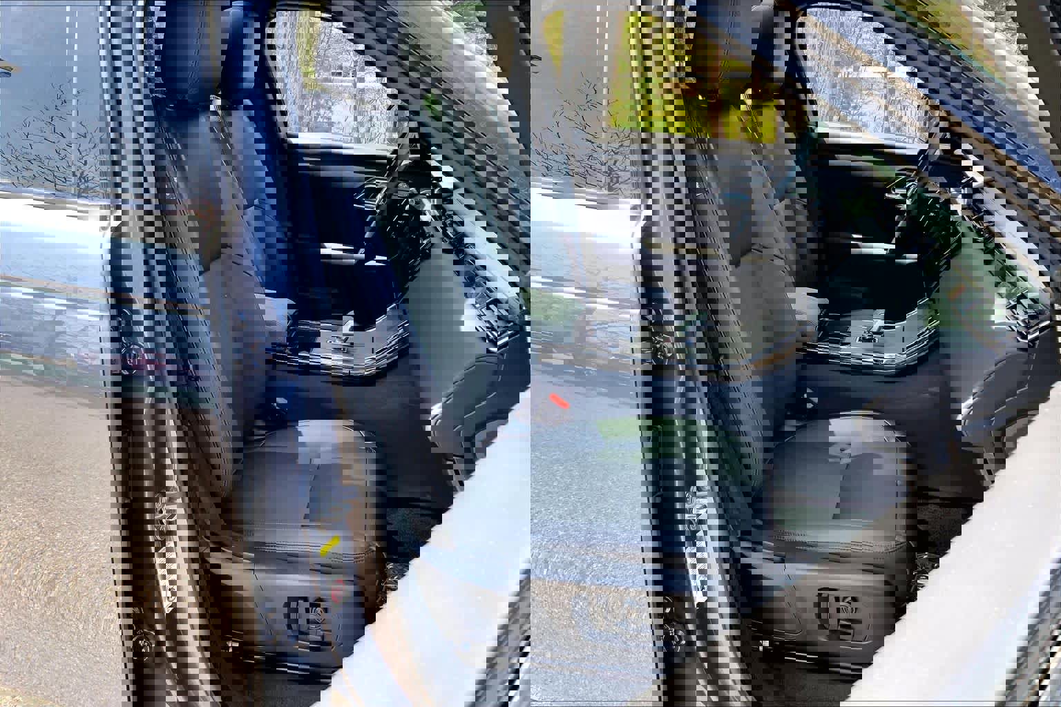 Used 2026 Land Rover Range Rover Velar Dynamic SE image 8