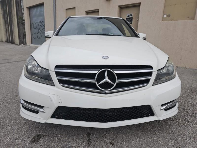 Used 2014 Mercedes-Benz C 250 Sedan image 9