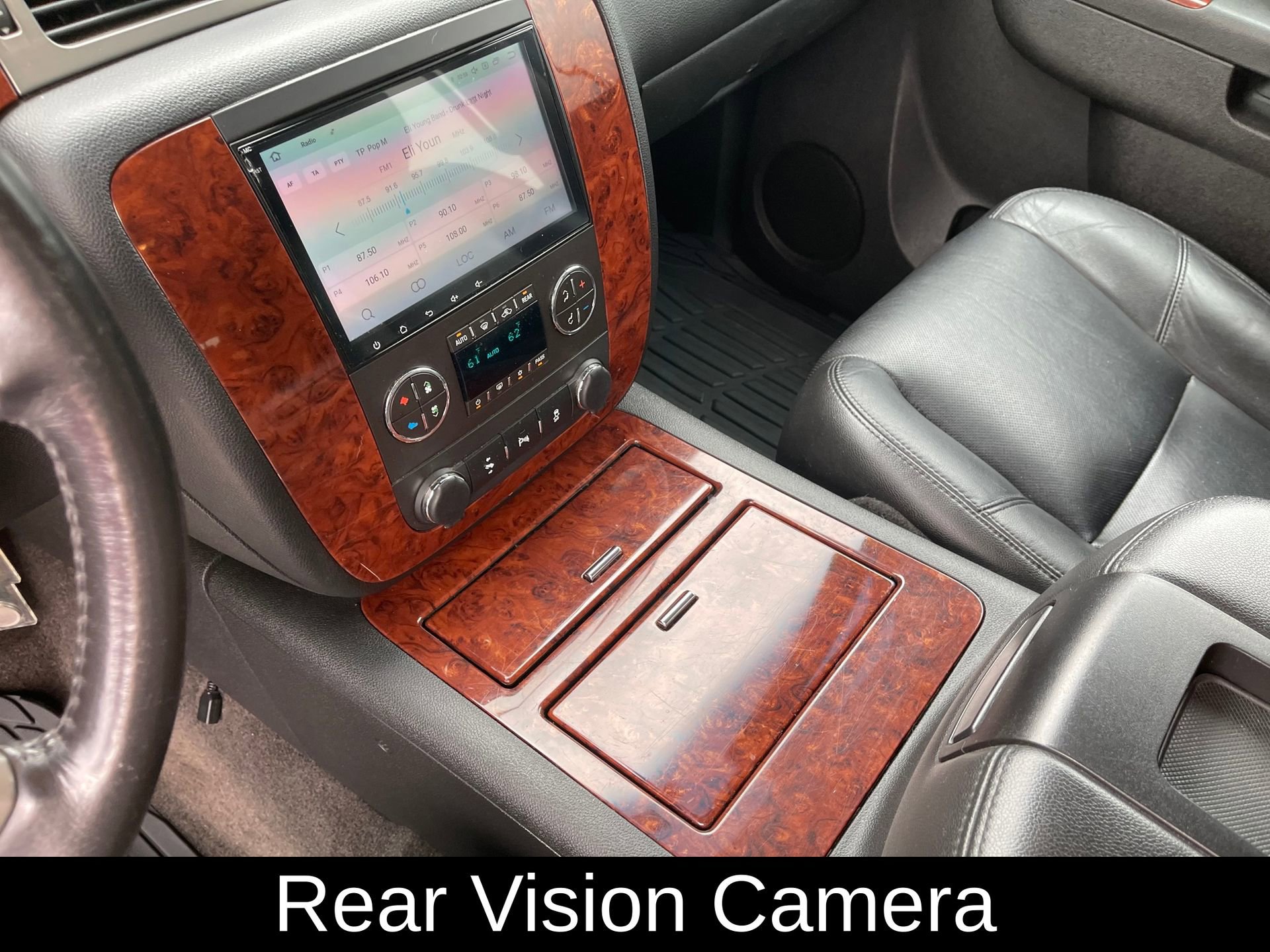 Used 2013 Chevrolet Tahoe LTZ image 17