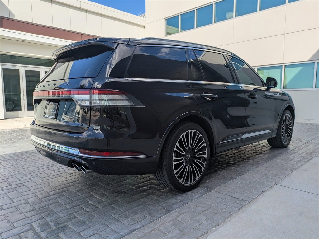 Certified 2025 Lincoln Aviator Black Label image 4