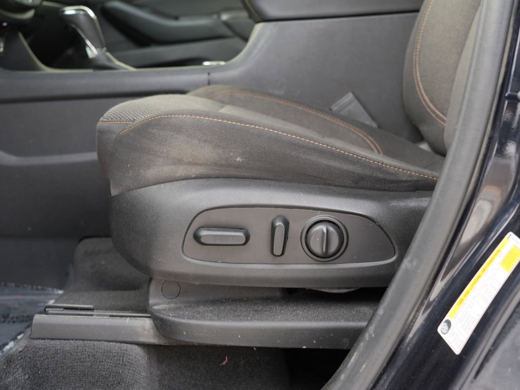 Used 2020 Chevrolet Traverse LT w/ Driver Confidence II Package image 15