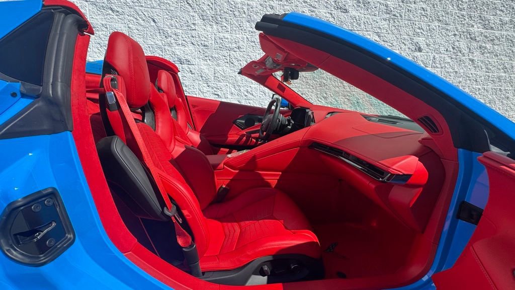 Used 2023 Chevrolet Corvette Stingray Premium Conv w/ Z51 Performance Package RWD image 10