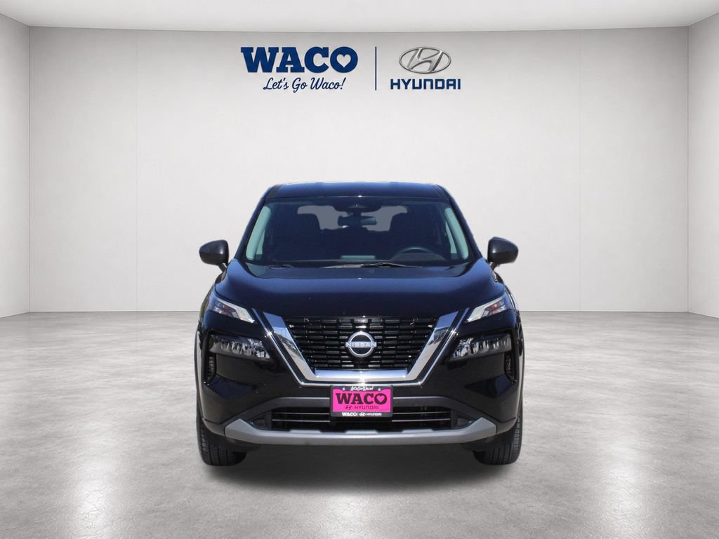 Used 2023 Nissan Rogue S FWD image 2