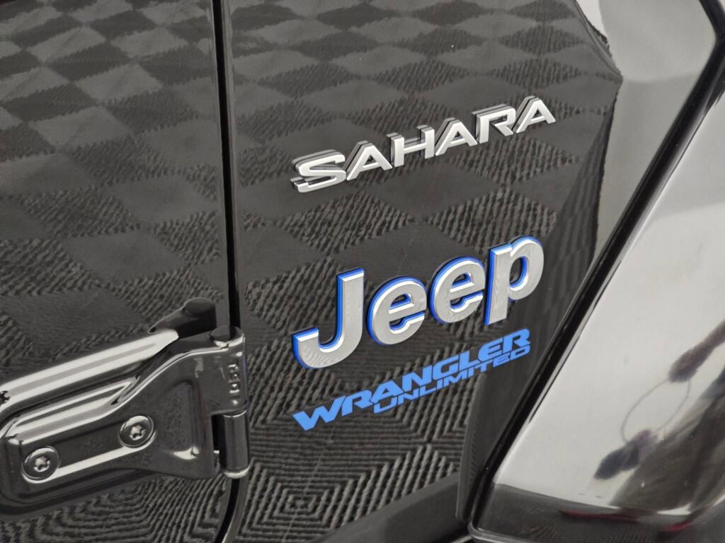 Used 2022 Jeep Wrangler Unlimited Sahara 4xe image 12