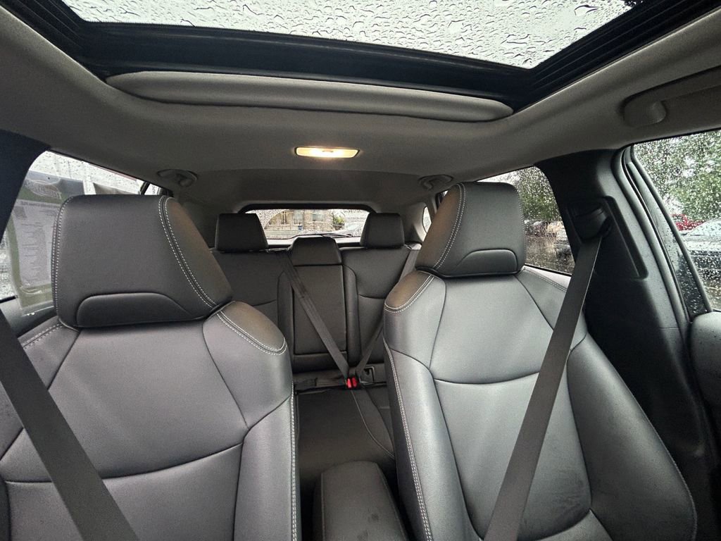 Used 2024 Toyota Corolla Cross XLE w/ Convenience Package AWD/4WD image 28